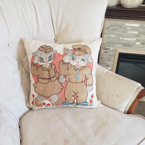 Vintage Throw Pillow WWII Soldiers Hand Embroidered Decorative Twill  USA - Picture 2 of 9